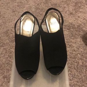 Very good condition. High heels